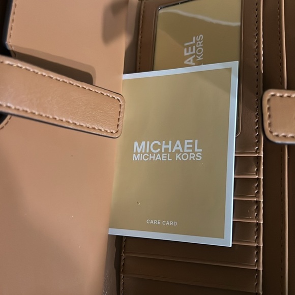 MICHAEL KORS Jet Set Travel Double Zip Phone Case Card Holder Wristlet Wallet - Picture 8 of 9